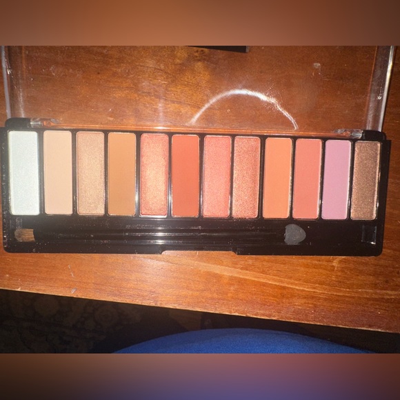 Set of 3 eyeshadow palettes (various brands) - Picture 4 of 4